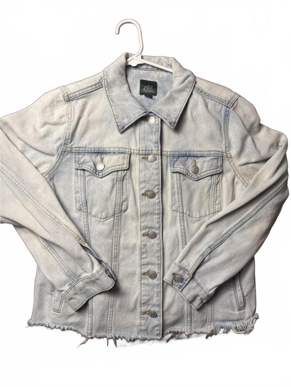 Light wash Denim Jacket Size M Women’s Wild Fabel